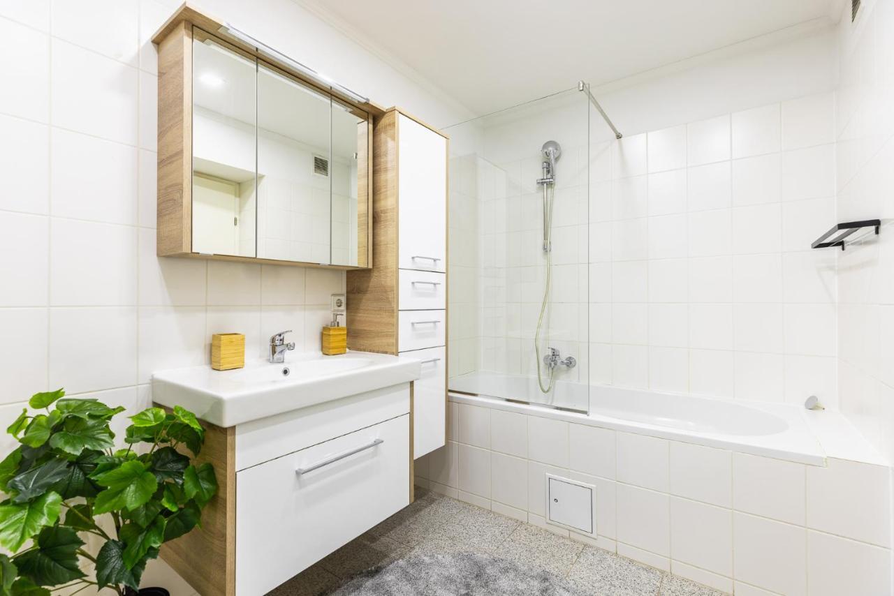 Live Centrally In A Spacious And Modern Apartment In فيينا المظهر الخارجي الصورة